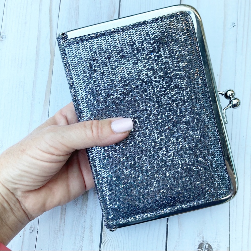 CLARKS | Clutch Silver Glitter Cellphone Case